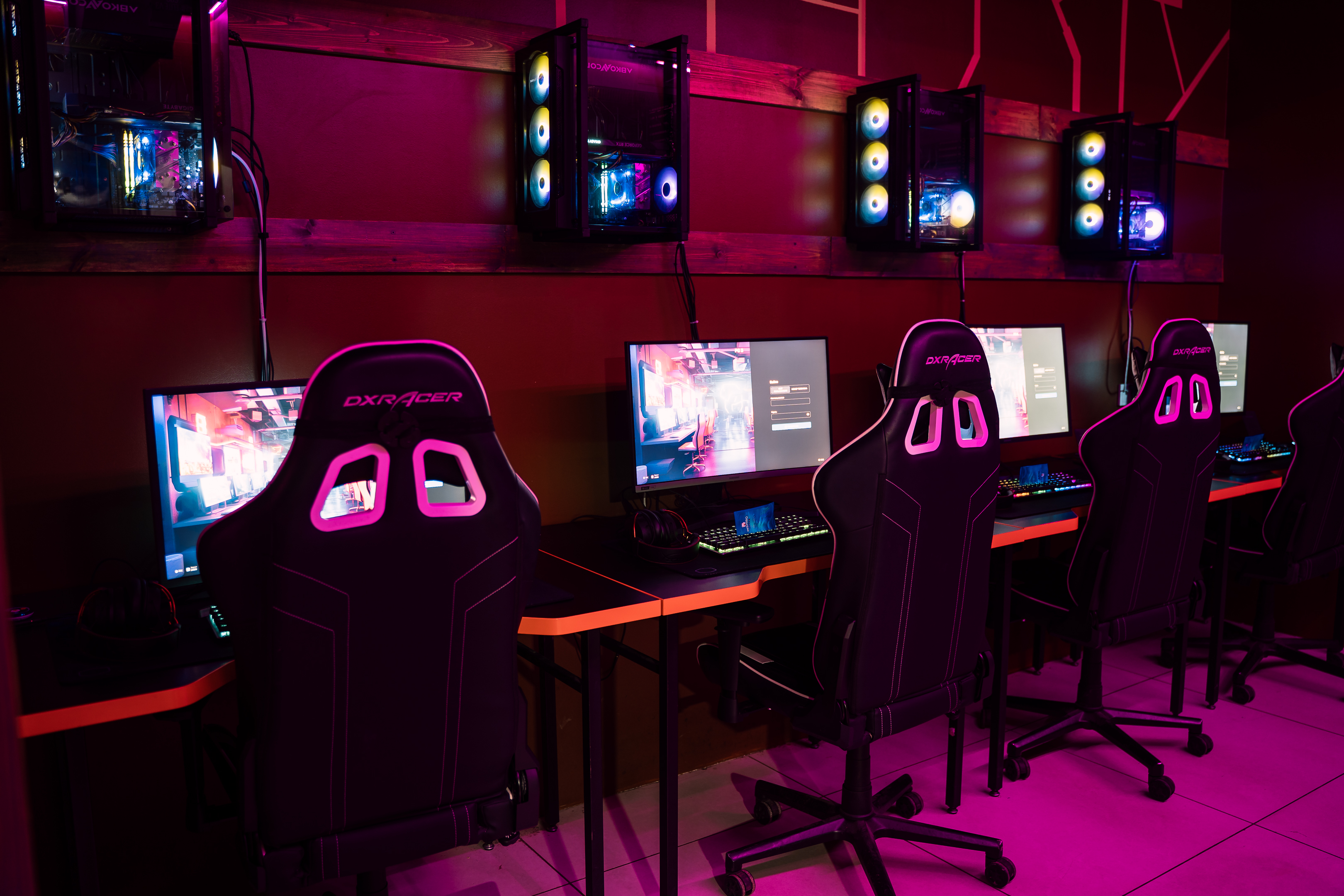 Игровые компьютеры почасово — Panda Lounge